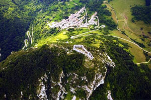 The side of Motsegur where was a <I>«Carriere»</I> – the entrance to the secret tunnel.